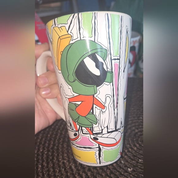 Character Themed Green and White Mug - Picture 4 of 4